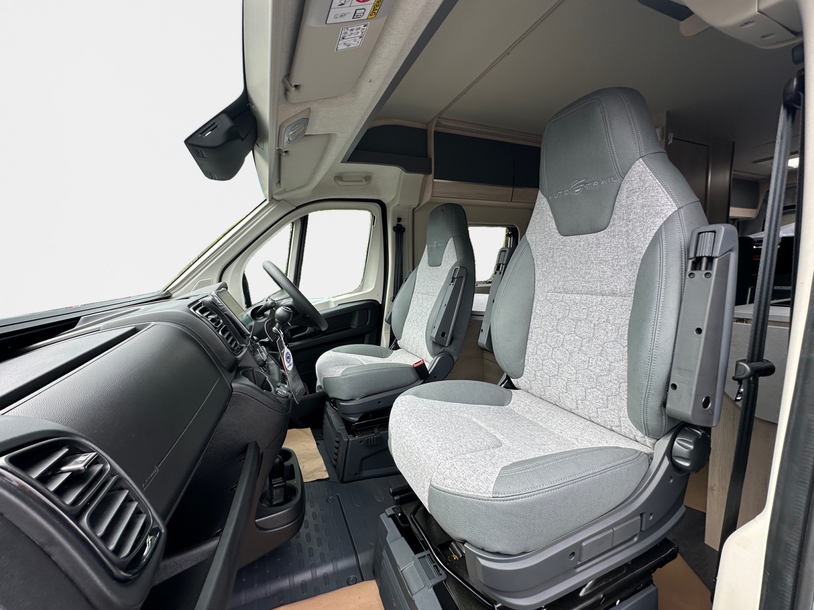 2027 Autotrail Expedition 68 For Sale AT5387 10