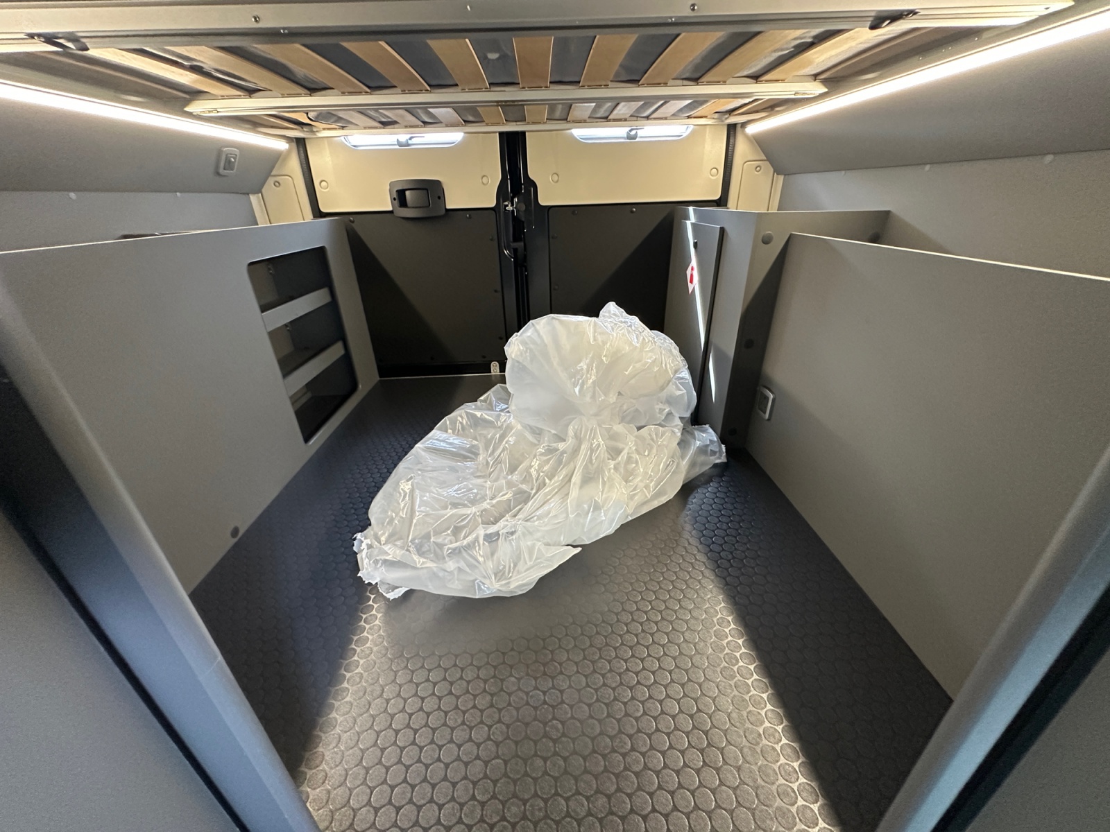 2027 Autotrail Expedition 68 For Sale AT5387 25