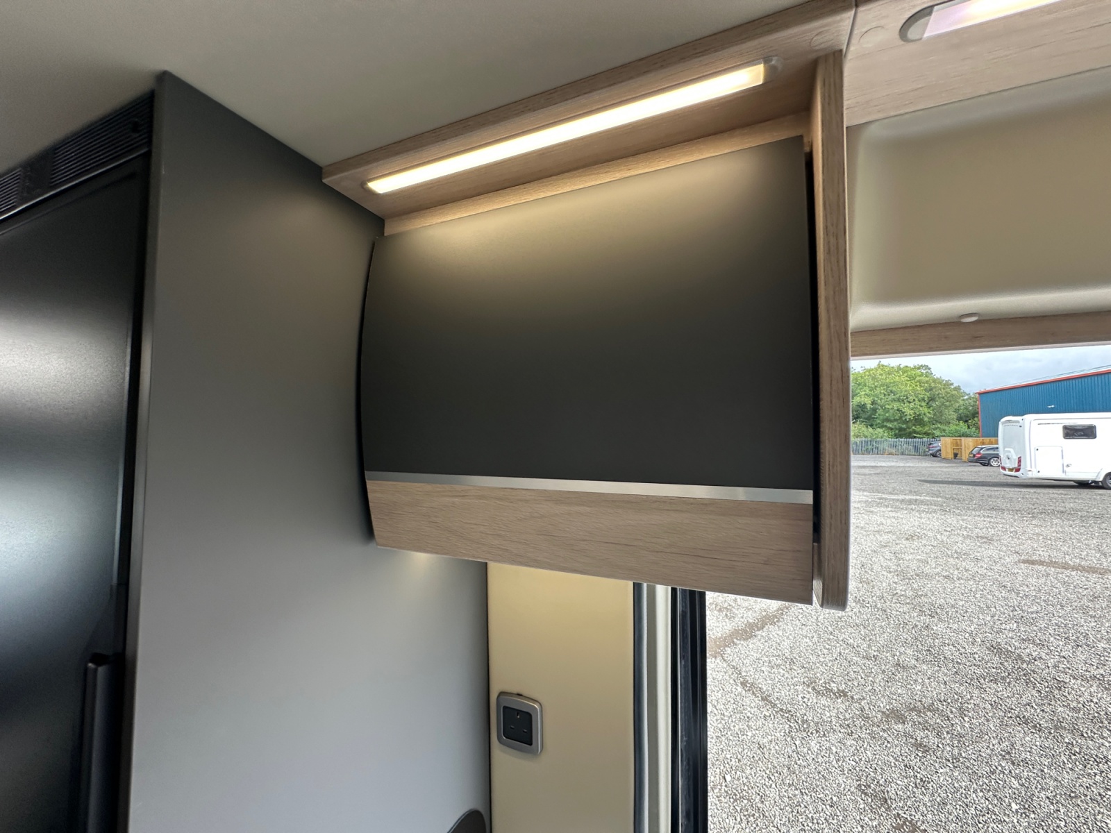 2027 Autotrail Expedition 68 For Sale AT5387 34